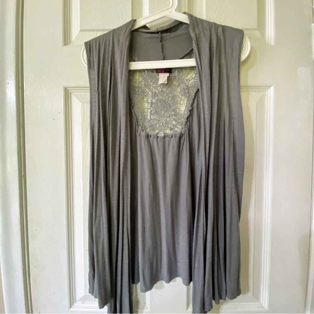 Agenda women’s light gray sleeveless open top Size Large like New.